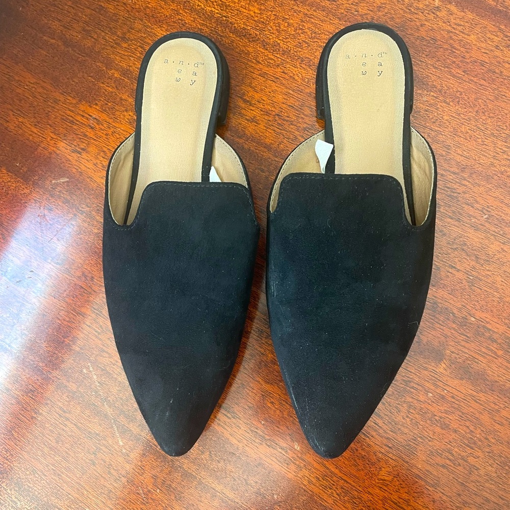 Suede mules